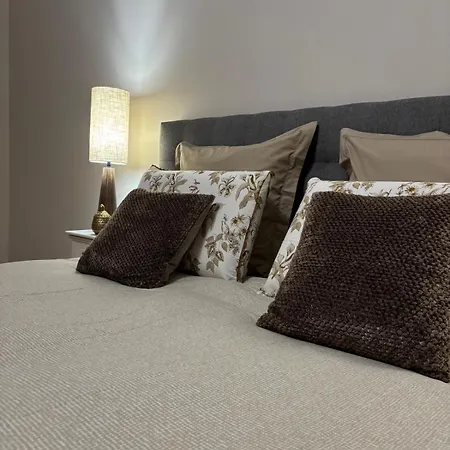 Au Charme Du Foulon 3*