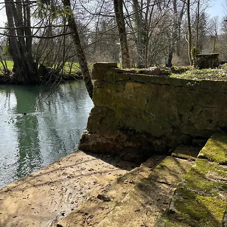 Πανσιόν Au Charme Du Foulon 3*